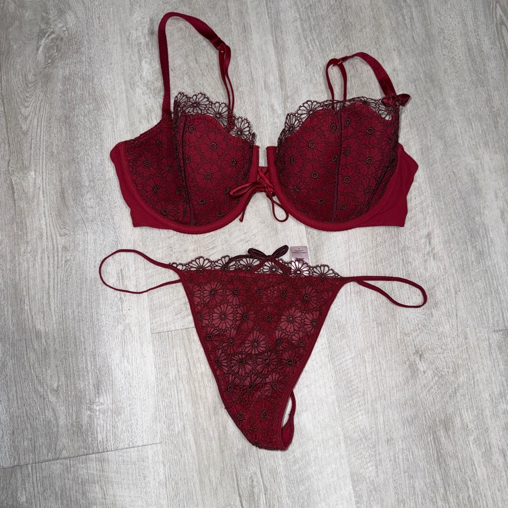 Vintage Victoria’s Secret set 36D bra and Large panty